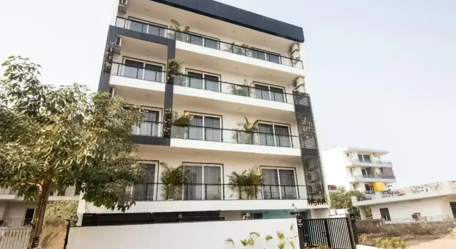 OYO 78196 Townhouse 223 Kanhai Chowk Sector 45, Varaa Hotelli Gurgaon 