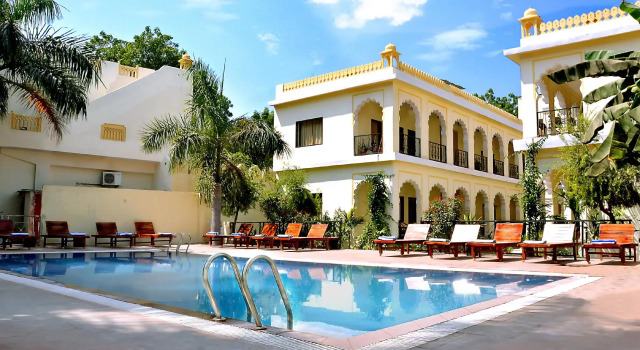 Люкс Superior Raj Palace Resort