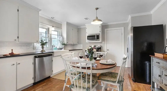New! Charming Home Just 4 Blks From Main St!, Забронировать Отель Фредериксберг Texas Wine Country, рядом с Театр Rockbox