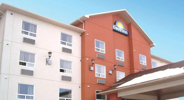 Трёхместный номер Standard Days Inn by Wyndham Athabasca