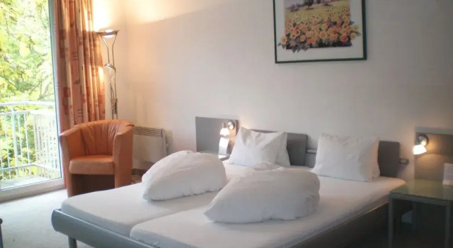 Ferienhotel Wörthersee, Забронировать Отель Отели Техельсберг-ам-Вёртер-Зе с бассейном, Бассейн