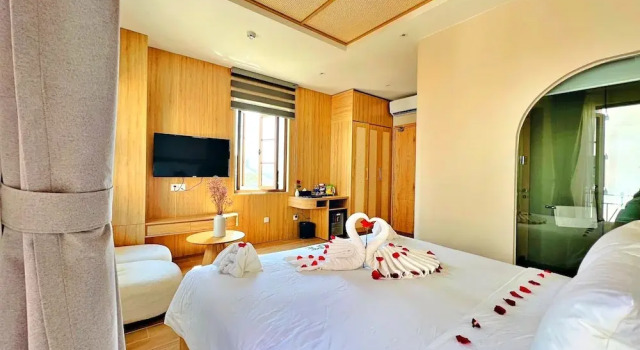 Двухместный номер Deluxe с балконом и с видом на город HANZ Lagoon Sunset Hotel