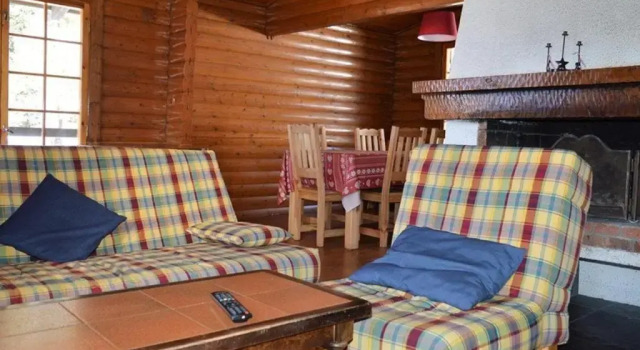Chalet Bolquère-Pyrénées 2000, 3 pièces, 6 personnes - FR-1-592-26, Book Chalet Sommerhuse i Err, Hytte