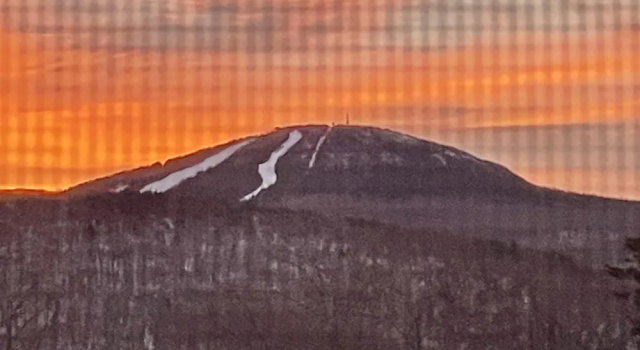 Коттедж с 3 комнатами Cortina Mountain Chalet - Outdoor Hot Tub - Close to Pico and Killington Mountains home