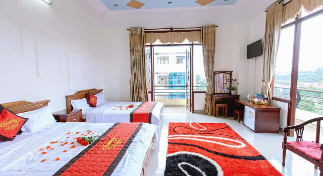Люкс Deluxe Sài Gòn Gia Nghĩa Hotel