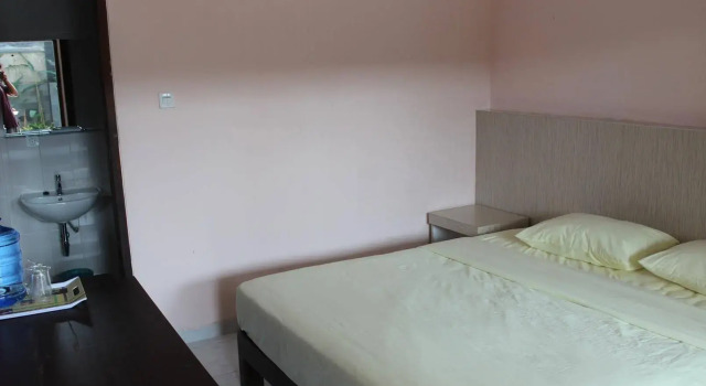Holiday Beach Inn, Book Hotel 3-stjernede hoteller i Pangandaran, nær Pangandaran Public Beach, 3*