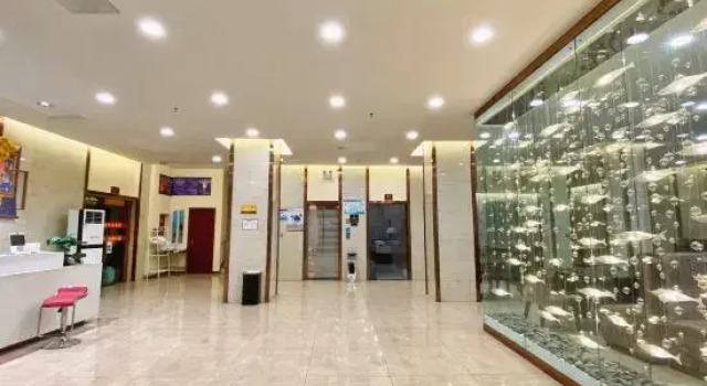 Crown Boutique Hotel, Varaa Boutique-hotelli Sertar Sichuan