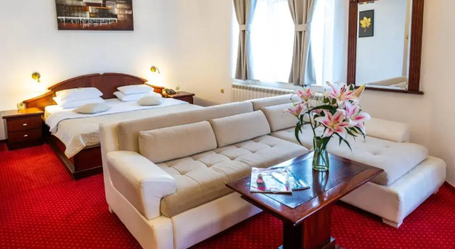 Семейный номер Deluxe Garni Hotel Royal Crown