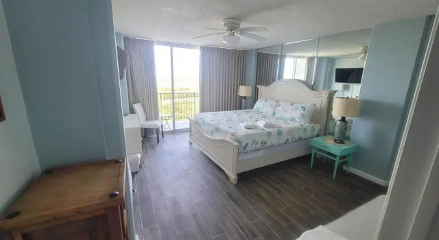 Люкс Islander East Condominiums