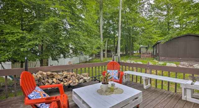 7 Mi to Tobyhanna State Park: Quiet Retreat!, Book Feriehus Sommerhuse i Pennsylvania, Hytte