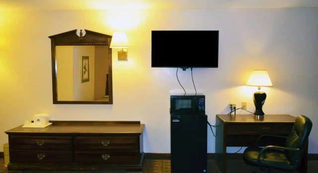 Americas Best Value Inn Dillon, Забронировать Отель Отели Южной Каролины с бассейном, Бассейн