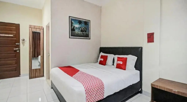 Люкс Deluxe OYO 90381 Belva Guest House