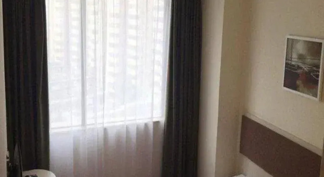 Motel 268 Shenzhen Huaqiang Hotel, Rezerwuj Motel Hotele w Shenzhen z parkingiem, Parking