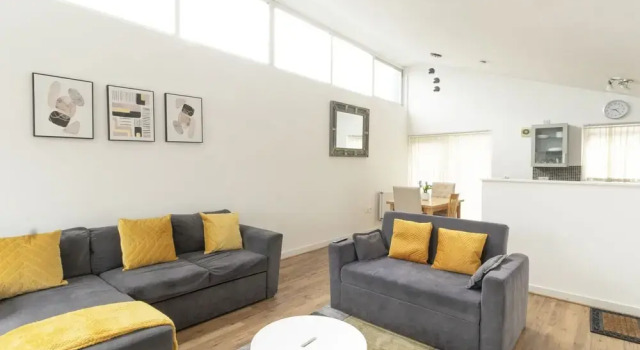 Luxury Holiday Home In Manchester Near The Quays