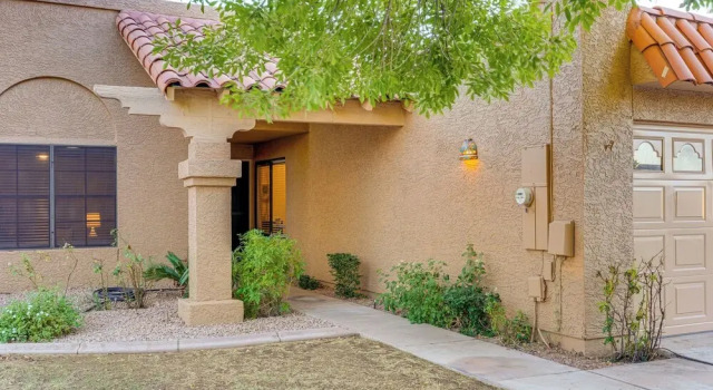 Home 2 Mi to Westworld of Scottsdale!, Забронировать Отель Скотсдейл 