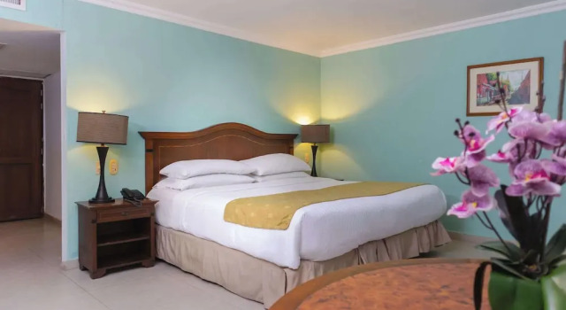 Двухместный полулюкс Hotel Faranda Express Puerta Del Sol Barranquilla, A Member of Radisson Individuals
