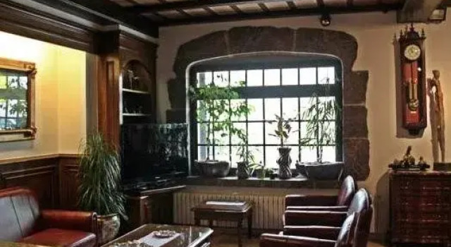 Hostal Miryam, Забронировать Отель Ла-Эскала Alt Empordà, рядом с Les Barques Beach