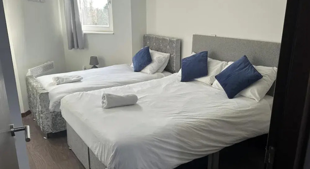 1br-sleeps4-parking-closetocentre