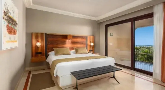 Люкс с красивым видом из окна Unique Club at Lopesan Costa Meloneras Resort