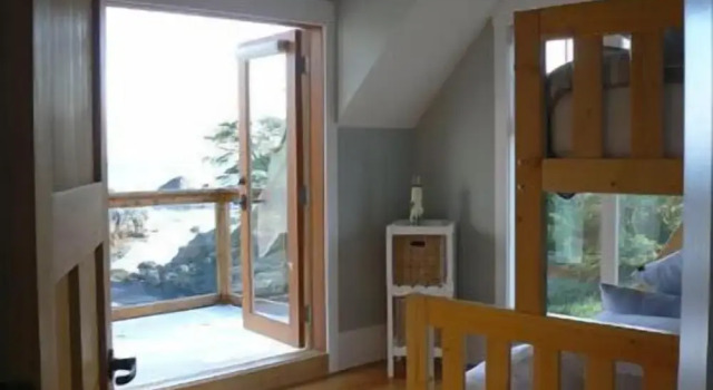 Коттедж Superior Black Rock Beach House