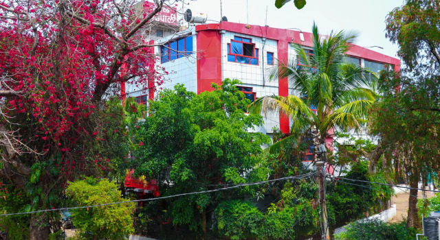Hotel Amrapali Pachmarhi, Забронировать Отель Отели Пачмарай 3 звезды, 3*