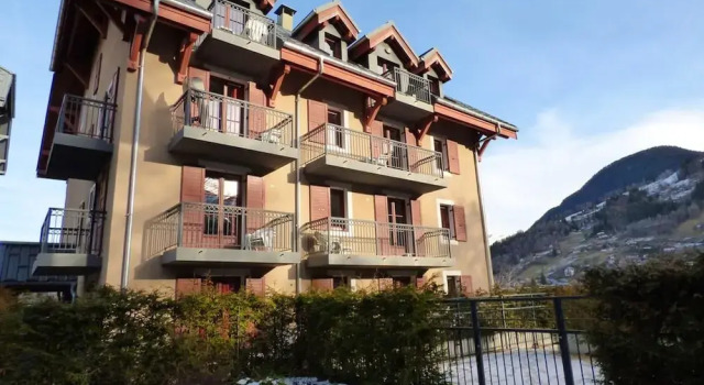 Apartment With 3 Bedrooms in St Gervais les Bains, With Wonderful Moun, Забронировать Апартаменты/квартира Отели Сен-Жерве-Ле-Бэн с парковкой, рядом с Гондольный подъемник Сен-Жерве-Бетте, Парковка