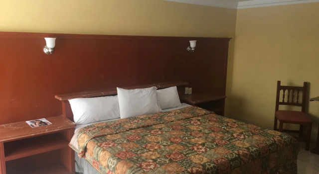 Camera Economy Hotel Vao