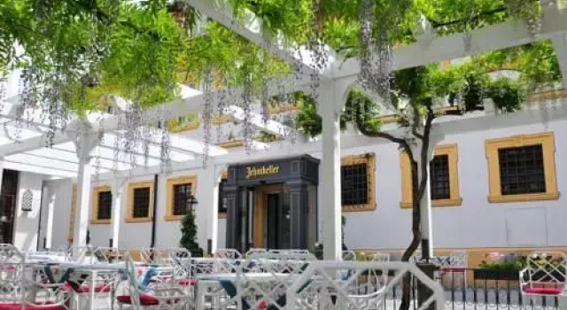 Romantik Hotel Zehntkeller, Boek Hotel Iphofen Steigerwald
