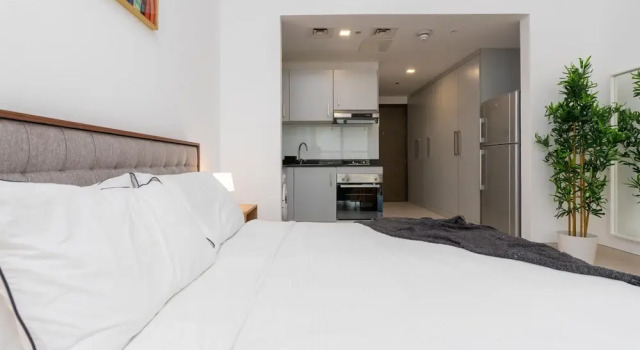 Lux BnB Studio Al Furjan, Забронировать Отель «постель и завтрак» Отели Дубая Инвестмент Парка с парковкой, Парковка