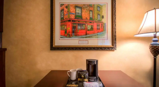 Номер Standard Irish Cottage Inn & Suites