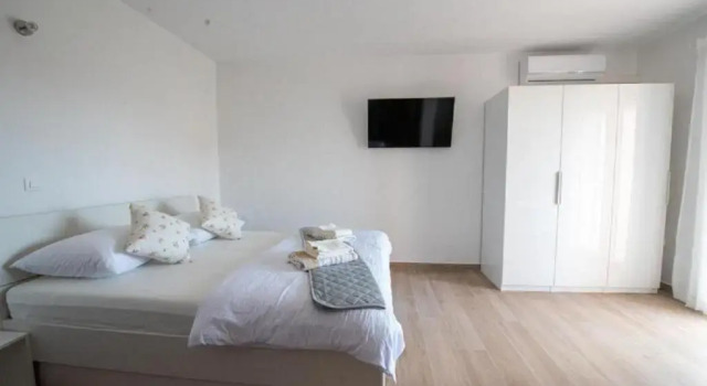 Apartments Mir, Book Lejlighed Hoteller i Split Region med parkering, Parkering