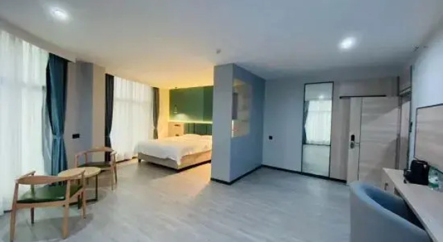 Люкс Business Bolan International Hotel