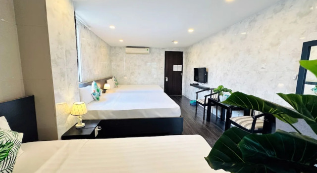 Семейный номер Standard с балконом и с видом на город Centana Ben Thanh Hotel