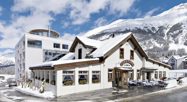 Hotel Station, Book Hotel Hoteller i Upper Engadin med pool, Swimmingpool
