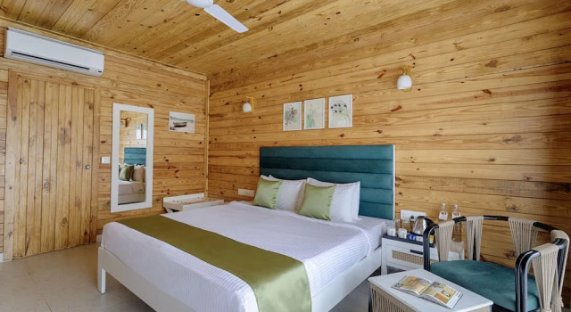 Номер Deluxe Aralea Beach Resort By Stone Wood Premier