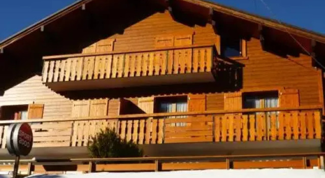 House Chalet rayjeanne, Забронировать Шале Виллы Овернь-Рона-Альпы, Вилла