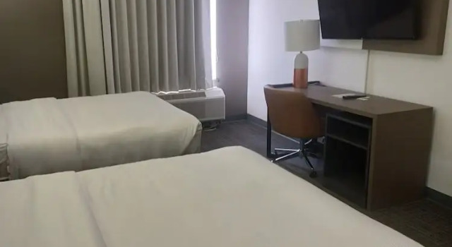 Люкс Business Comfort Inn & Suites Madison East Interstate I-90