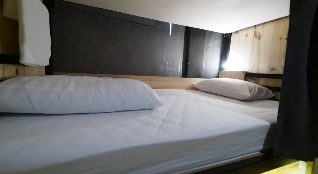 Luck-Yimm Hostel - Adults Only