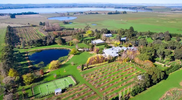 Orchards at Spring Vale Farm, Boek Boerderijverblijf Ballarat Goldfields