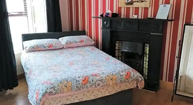 The Forge House B&B, Забронировать Отель «постель и завтрак» Голуэй графство Голуэй, рядом с Lynch’s Castle