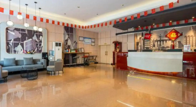 Shankee Chain Hotel (Taishan Bus Terminal), Boek Hotel Hotels in Guangdong met parkeren, Parkeren