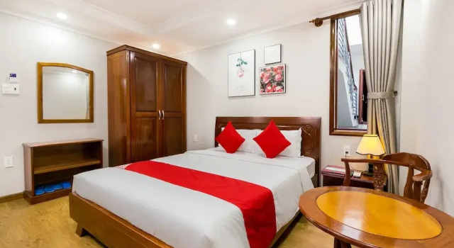 Phong Lan Xanh Hotel by OYO Rooms