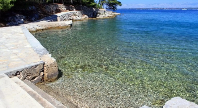 Ružica - 50m From the sea - A3-orhideja, Забронировать Отель Остров Углян , рядом с Пляж Ловре