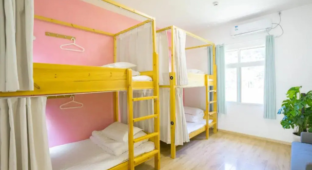 Четырёхместный номер Standard Jiuzhaigou Leisure Inn