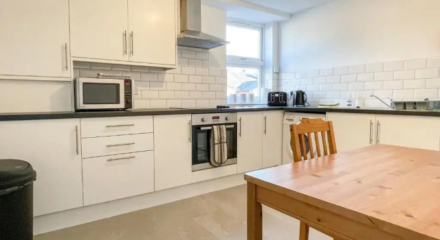 Апартаменты Spacious 2-bed Apartment in Crewe by 53 Degrees Property, ideal for Business & Professionals, FREE Parking - Sleeps 3