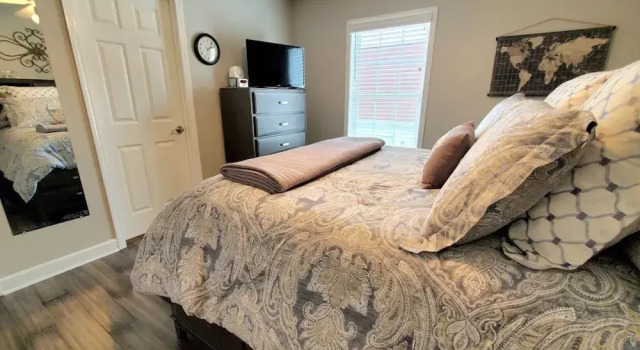 1 Ranked Condo w Pool Gym Gamer Room