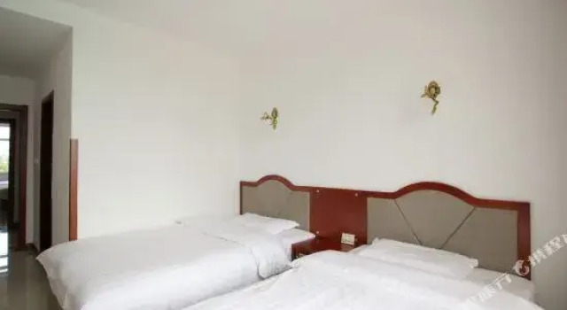 Jinzhou Kuoyuan Hotel, Book Hotel Hotels in Liaoning with Parking, Parking