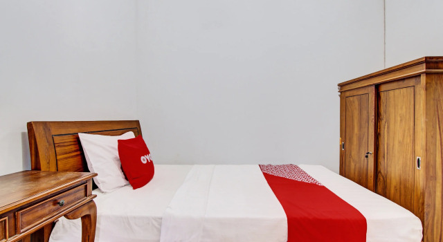 Hotel O Nayo Homestay Syariah, Rezerwuj Hotel Hotele w Depok z parkingiem, Parking
