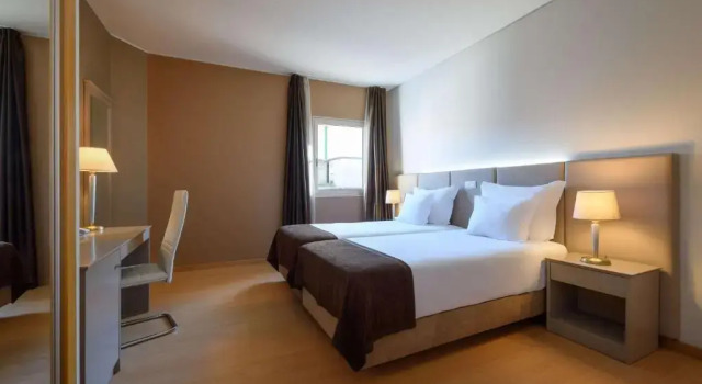 Двухместный номер Deluxe TRYP by Wyndham Porto Centro Hotel