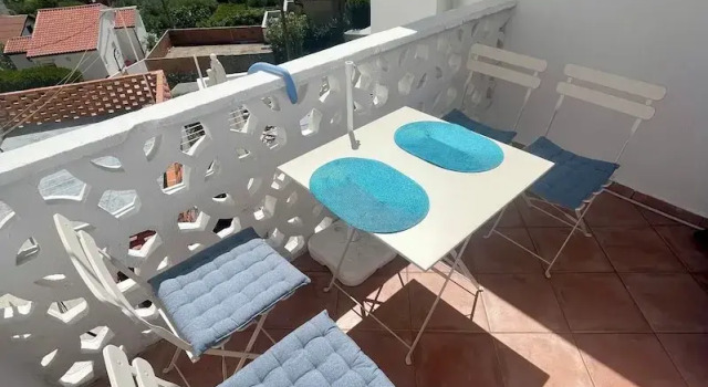 Коттедж Comfort Holiday House Baska Hill